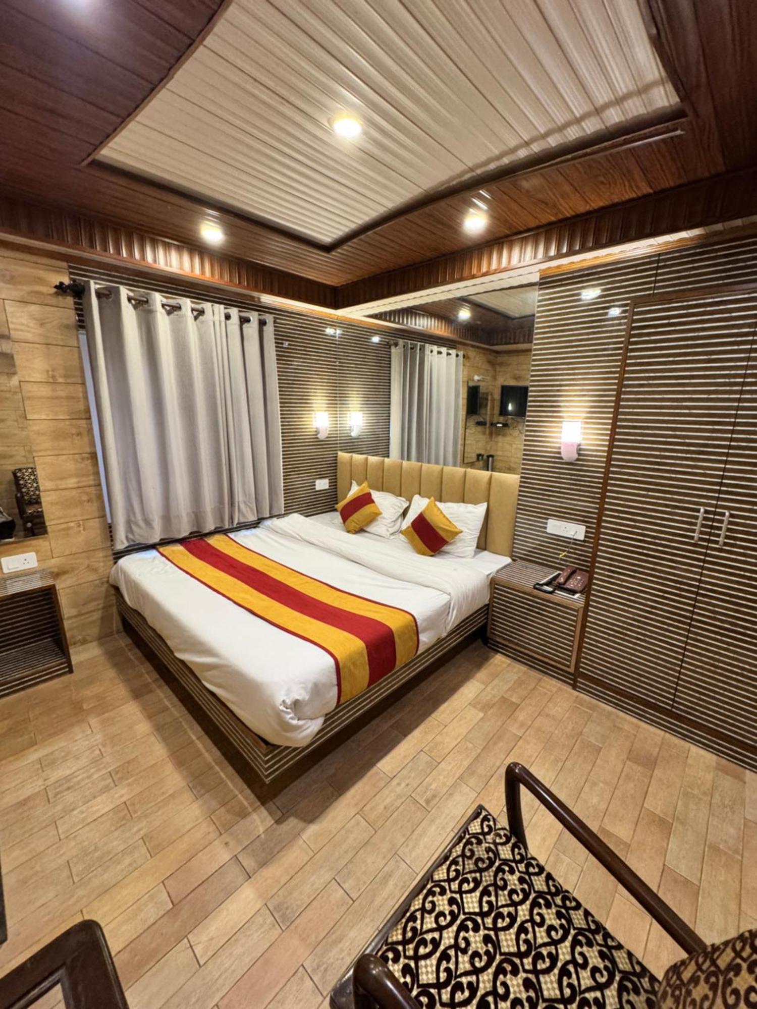 Victory Hotel And Restaurant By Gs Hospitality Shimla Exterior foto